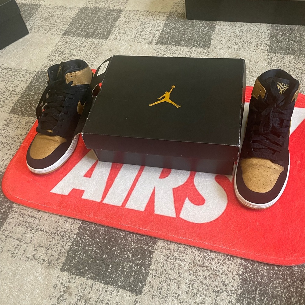 Jordan 1 Melo (Youth Size)